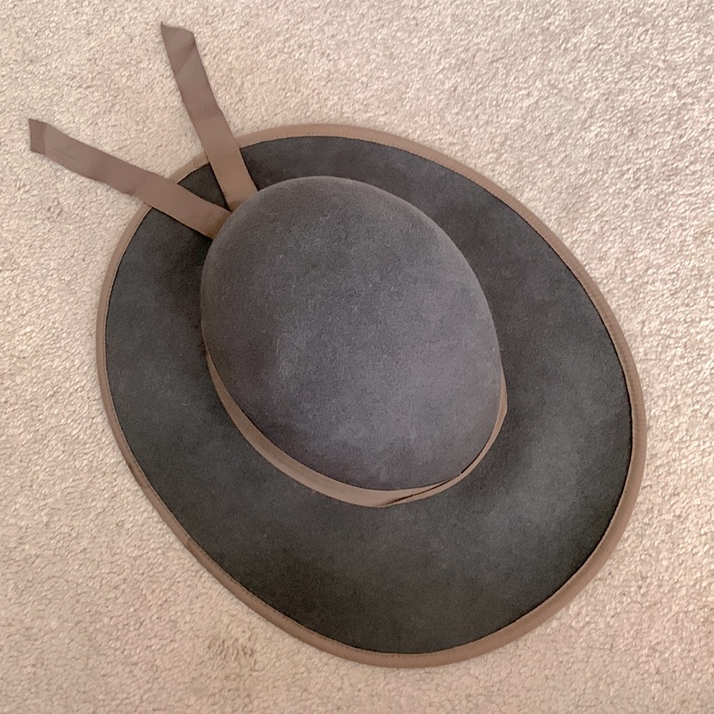 Women’s Hat -grey